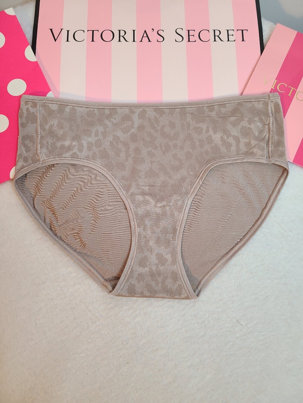Y2K Victoria's Secret Fabulous Satin Classic Hiphugger Panty Size Lg Leopard